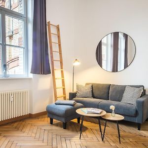Schwarzlins Loftraum - Stilvolles Apartment Mit Smart Tv, Netflix, Disney Plus, Schnellem Wlan, Parken, Nespresso ซังคท์อิงแบร์ท Exterior photo