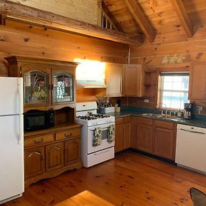 Cozy Creekside Cabin In The Heart Of Hocking Hills Villa Laurelville Exterior photo