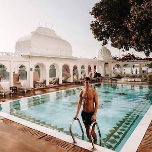 The Park Continental Amer Jaipur Hotel Exterior photo