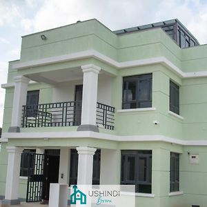 Ushindi Bronx Villas ไนโรบี Exterior photo