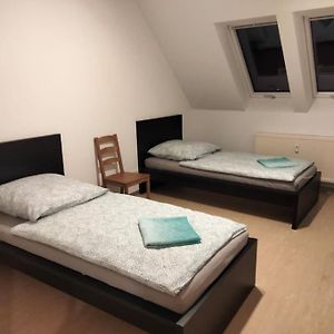 5 Bett-Wohnung In Atzendorf ชตาสฟวร์ท Exterior photo