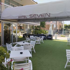 Hotel Seven ริมินี Exterior photo