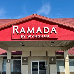 Ramada By Wyndham Lumberton Hotel Exterior photo