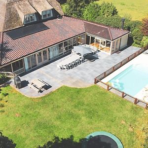 Beautiful American Style Villa With Heated Pool And Jacuzzi เฮียร์ฮูโควาร์ด Exterior photo