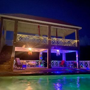 •:•Wow•:• Big Pool & Cool Sunsets Villa ชาร์ลส์ทาวน์ Exterior photo