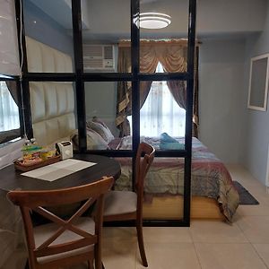 Simple, Accessible & Affordable Flat In It Park Avida Towers Riala T2517 Apartment Cebu Exterior photo
