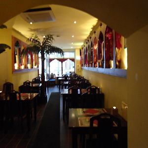 Simla Indiaas Restaurant Voor Kamer ซิตตาร์ด Exterior photo