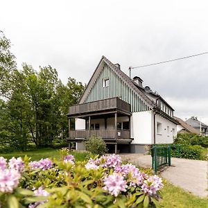 Ferienwohnung Haus An Der Lenne เลนเนชตัดท์ Exterior photo