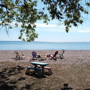 Lake Huron Sunrise Family Home With Private Beach พอร์ตฮูรอน Exterior photo
