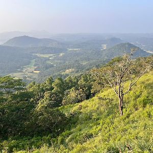 Three Creeks Matale Villa Exterior photo