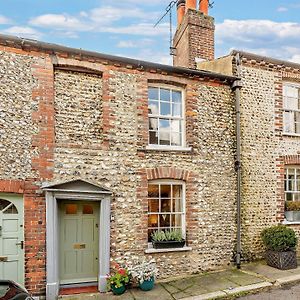 2 Bed In Arundel 89671 Villa Exterior photo