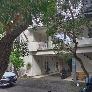 Oemah Jawa Guesthouse เจมเบอร์ Exterior photo