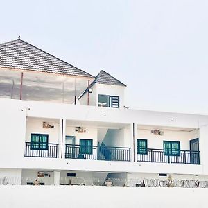 Ej Guest House บันจูล Exterior photo