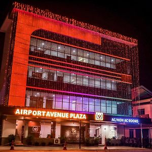 Airport Avenue Plaza Cochin Airport Hotel เนดุมบัสเซรี Exterior photo