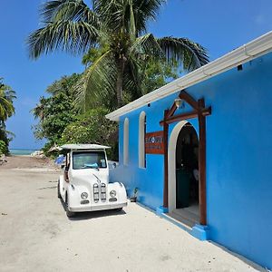 Island Luxury Fehendhoo Hotel Exterior photo