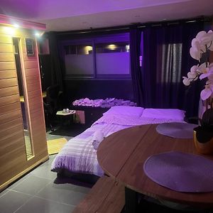 Suite Avec Sauna 36M² นีออร์ Exterior photo