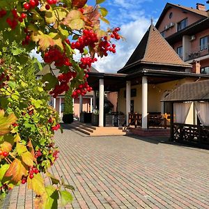 Срібний Водограй Hotel โปลยานา Exterior photo