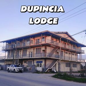 Dupincia Lodge นูคูอาโลฟา Exterior photo