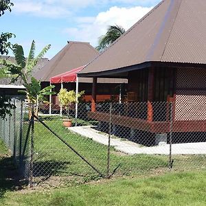 Raiatea Airport Bungalow Villa อุตูโรอา Exterior photo