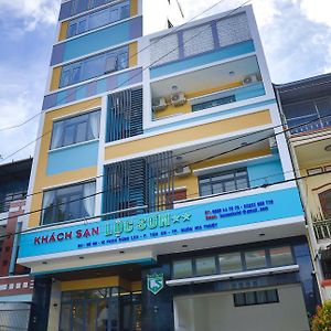 Loc Son Hotel บวนมาถวต Exterior photo