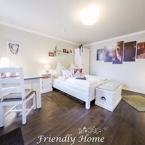 Friendly Home Doppel-Doppelappartement Union บอร์นไฮม์ Exterior photo