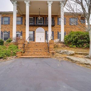 Immaculate Boone Villa With Entertainment Lounge! Exterior photo