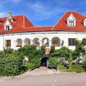 Renaissancehotel Raffelsberger Hof B&B ไวส์เซินเคียร์เชิน อินแดร์ วาคเอา Exterior photo