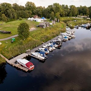 Cozy Houses - Sauga Fishing Village Riverside Holiday Center ปาร์นู Exterior photo