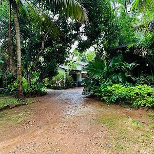 Kataragama Homestay Exterior photo