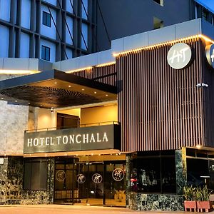 Hotel Tonchala กูกูตา Exterior photo