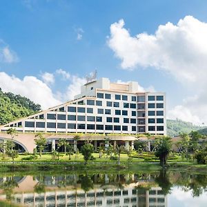 เมือง แท็ง ลักชัวรี เดียน ลัม Hotel Dien Chau Exterior photo