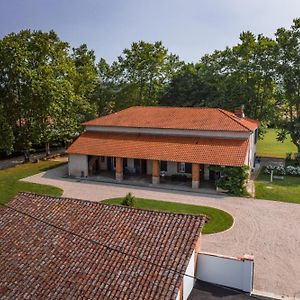 Gite Du Chemin Des Dames Hotel มงโตบ็อง Exterior photo