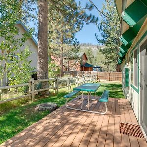 Rustic Lake Tahoe Cabin With Pool Table And Deck! เซาท์เลคทาโฮ Exterior photo