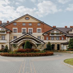 Panska Gora Hotel ลวีฟ Exterior photo