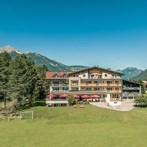 Hotel Foehrenhof ชตันซาค Exterior photo