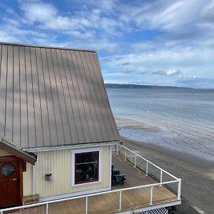 Whidbeybeachhouse, An Oceanfront Getaway On A Private Beach แลงก์ลีย์ Exterior photo