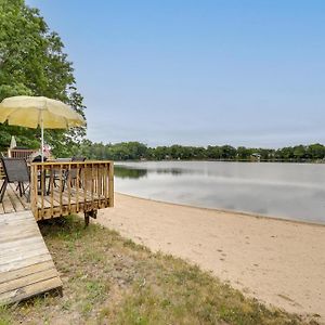 Lake Vacation Rental With Deck And Gas Grill! Exterior photo