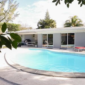Miami Beach Villa With Sparkling Pool! Sleeps 10+! นอร์ทไมอามีบีช Exterior photo