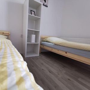 Sali-Homes Kleve: Komfortable 4-Betten-Monteurunterkunft - Praktisch & Modern เคลเวอ Exterior photo