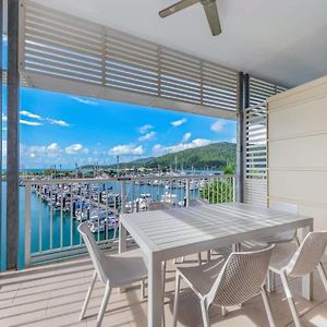 Marina Living With Whitsundays Lifestyle Apartment แอร์ลีบีช Exterior photo