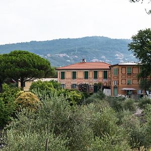 Villa Smeralda - Luxury On The Italian Riviera ลาวาญา Exterior photo