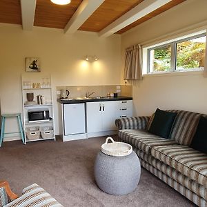 Quiet. Comfy Oasis In Whangarei Apartment Exterior photo