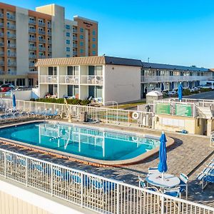 Fantasy Island Resort, Daytona Beach Shores Exterior photo