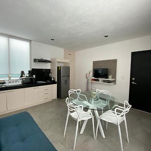 Comodo Y Centrico Apartamento Pdc Apartment ปลายาเดลการ์เมน Exterior photo