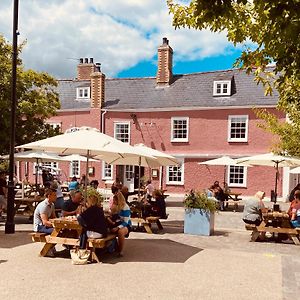 Kings Arms Hotel Abergavenny Exterior photo