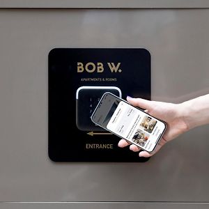 Bob W Peterhof Aparthotel ฟรายซิง Exterior photo