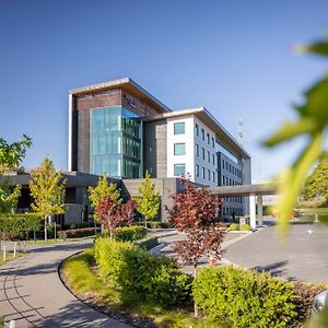 Doubletree By Hilton Auckland Karaka Hotel Exterior photo