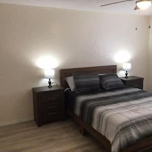 Cozy Upstairs 1 Bedroom Apartment Close To Fort Sill ลอว์ตัน Exterior photo