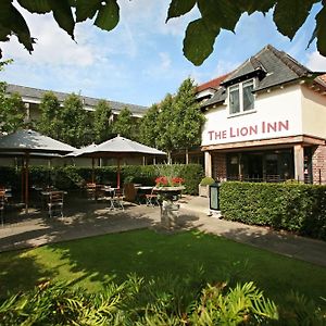 The Lion Inn เชมส์ฟอร์ด Exterior photo