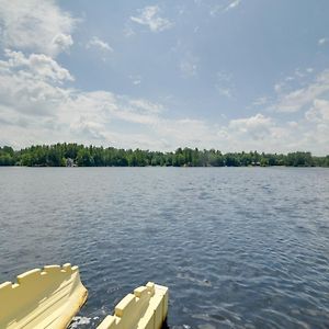 Lakefront Getaway With Canoe And Dock Fishing! Villa Henniker Exterior photo